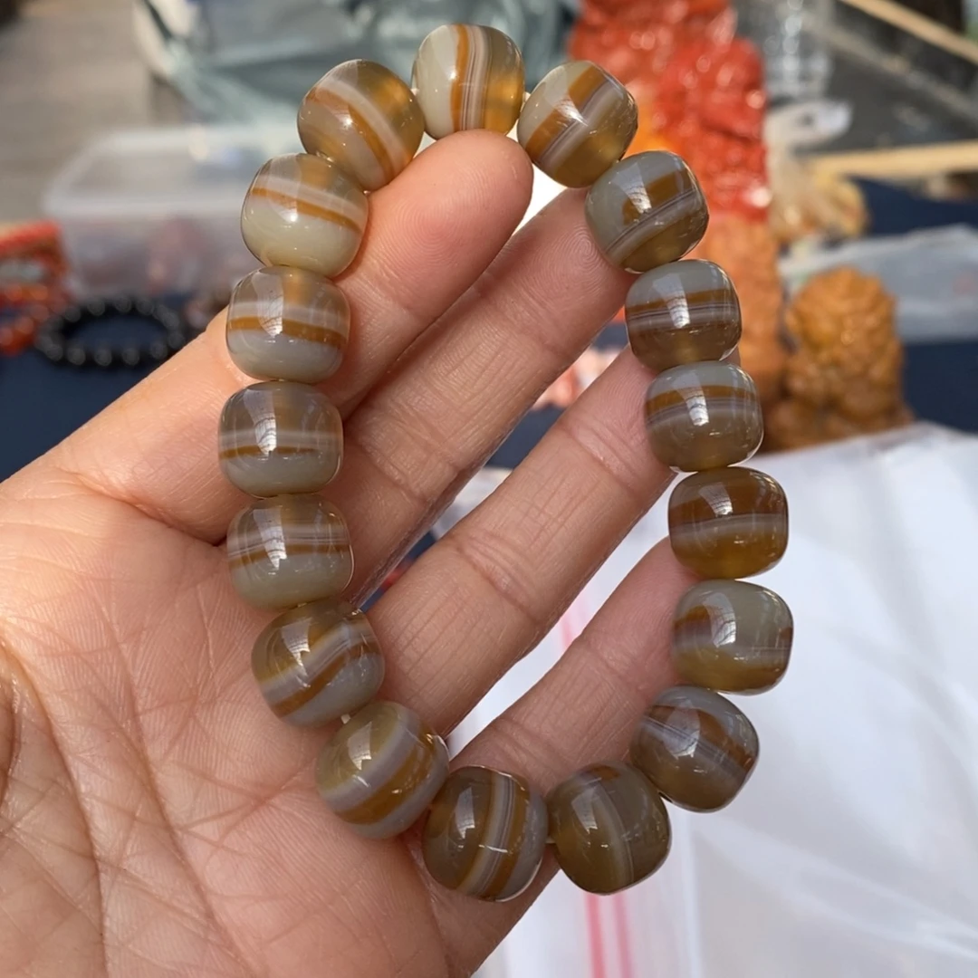 阿***佛玛瑙/玉髓未镶嵌手链