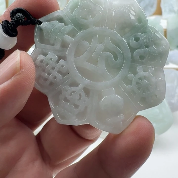 翡翠未镶嵌颈饰天然缅甸A货翡翠
