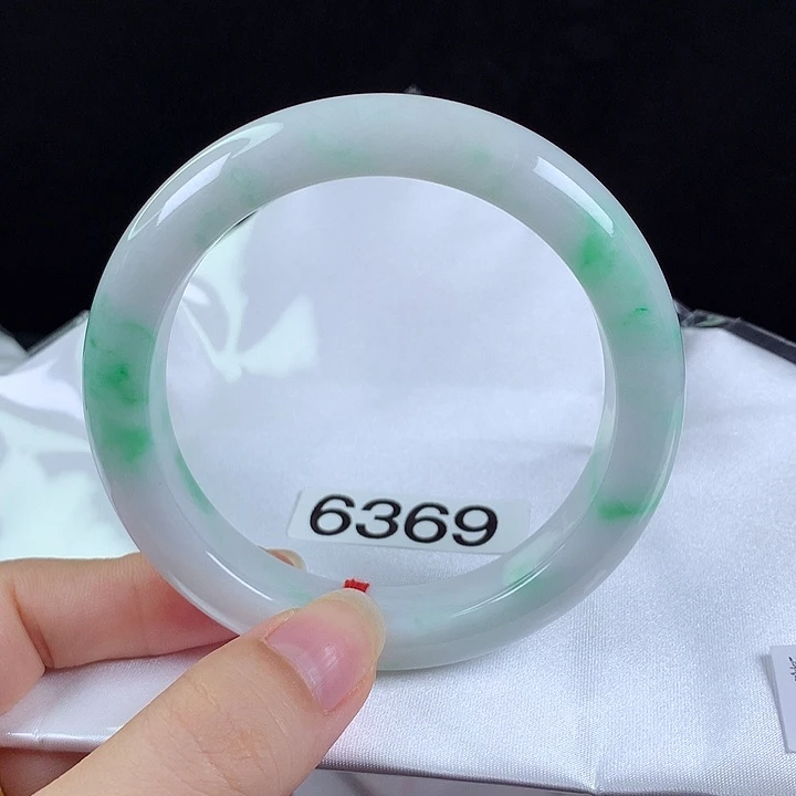 翡翠未镶嵌手镯60圈