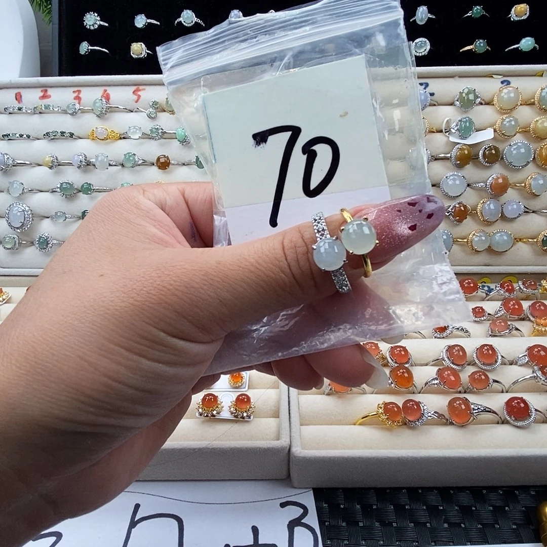 翡翠未镶嵌戒指缅甸