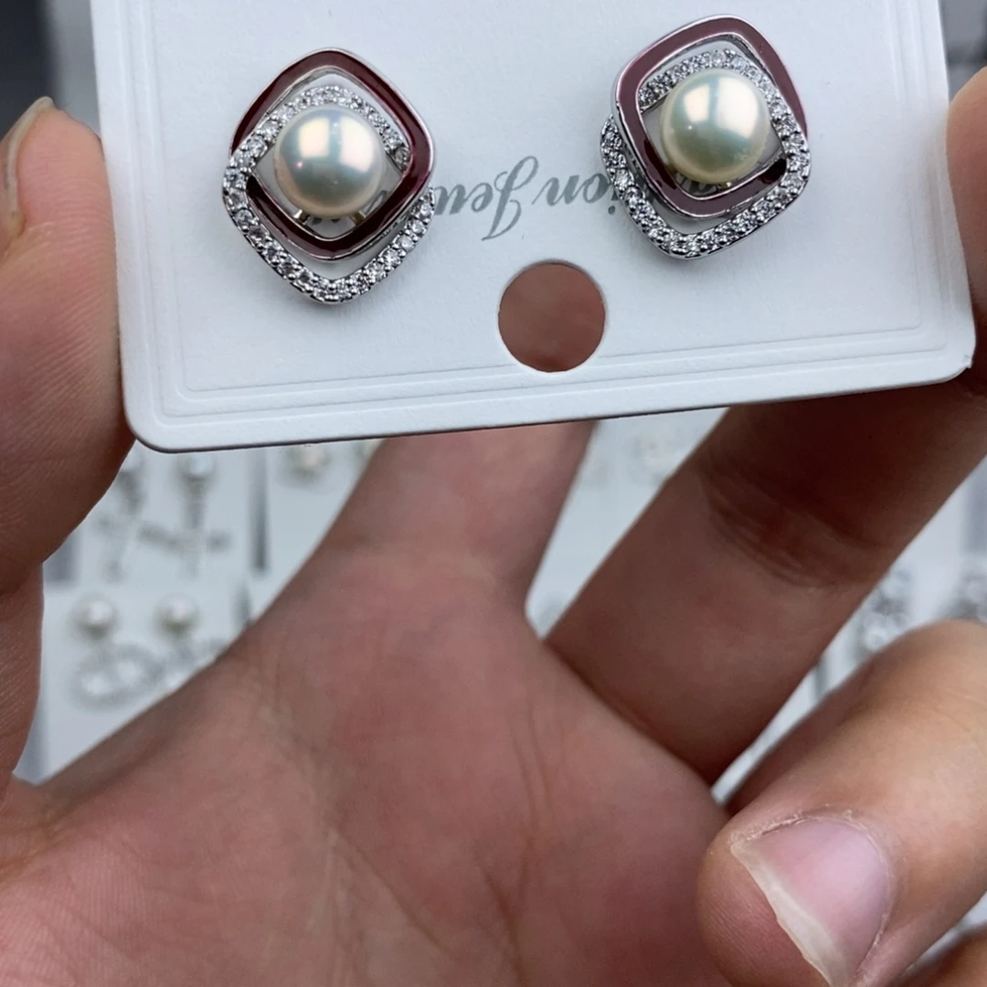 淡水珍珠耳饰未镶嵌