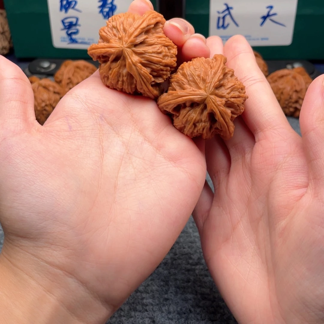吊坠文玩核桃挣****刘