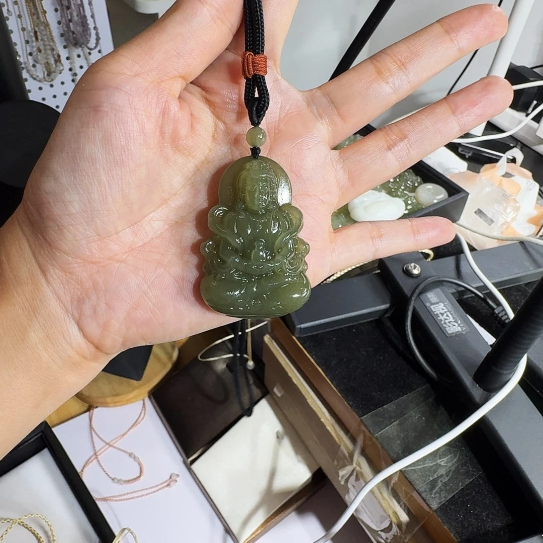 可***块颈饰未镶嵌和田玉