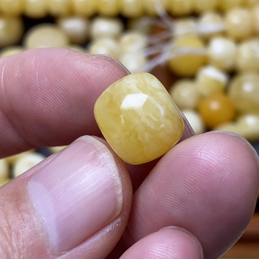 未镶嵌蜜蜡琥珀画一****个