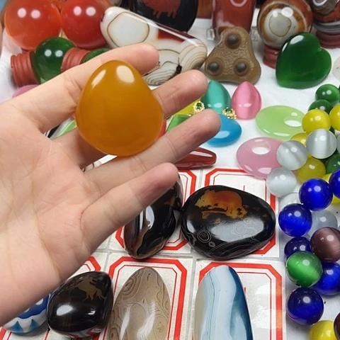 玛瑙/玉髓颈饰未镶嵌