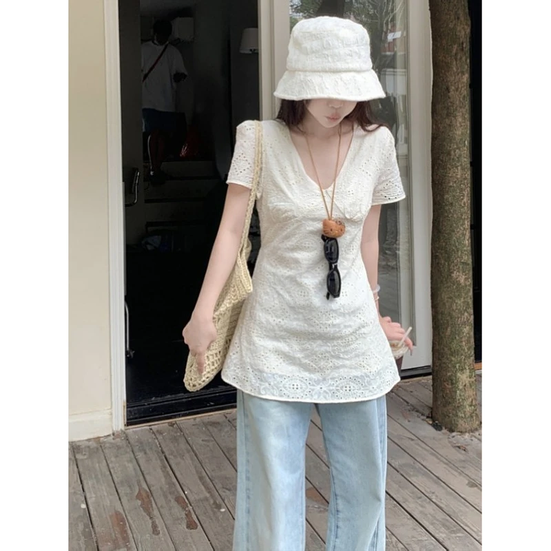大码v领镂空刺绣蕾丝短袖衬衫女2025夏季修身显瘦中长款百搭上衣