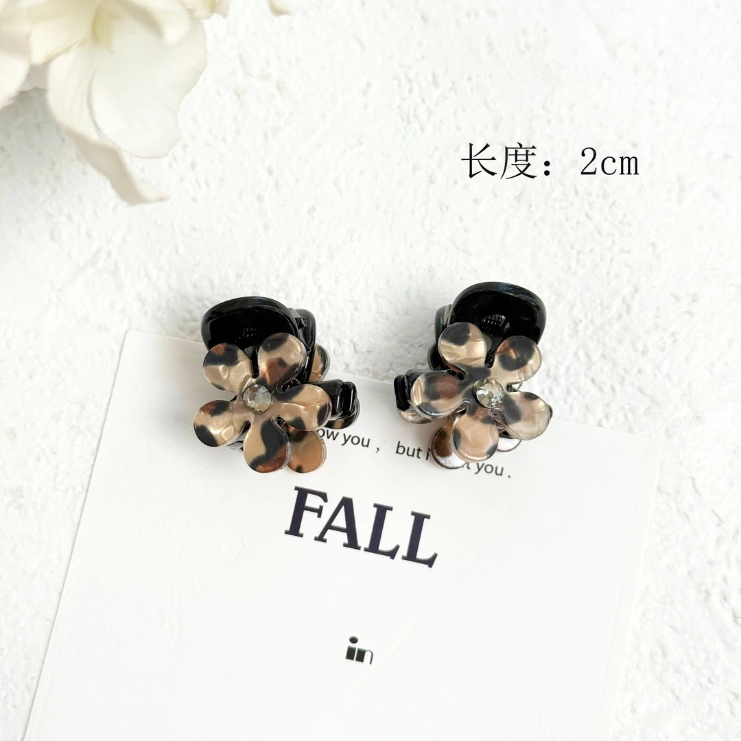 BAOSHATI/宝莎缇F-941豹纹花朵刘海抓夹一对
