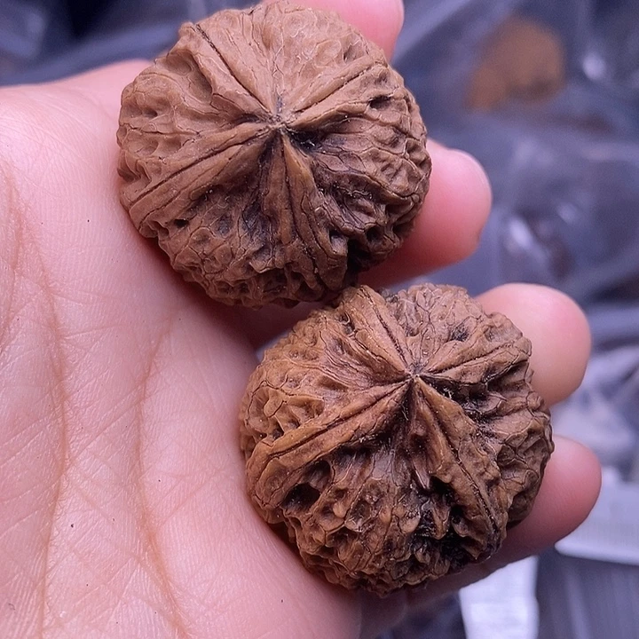 文玩核桃吊坠   1