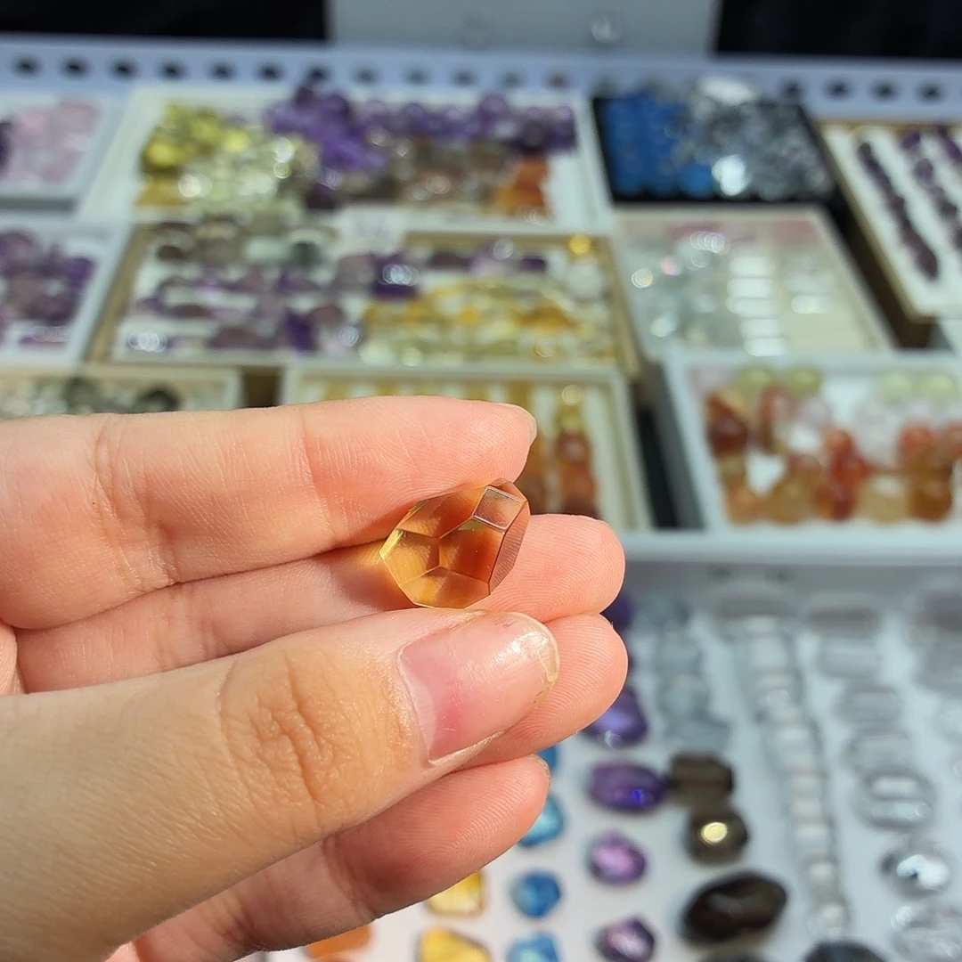 水晶吊坠(不含链)未镶嵌黄水 随形 打孔定制不退换