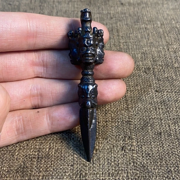 藏传天铁马头普巴金刚撅手把件