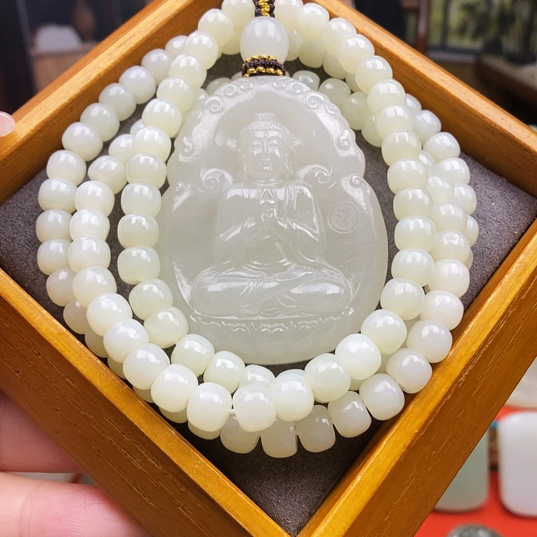 颈饰未镶嵌和田玉属羊属猴配戴