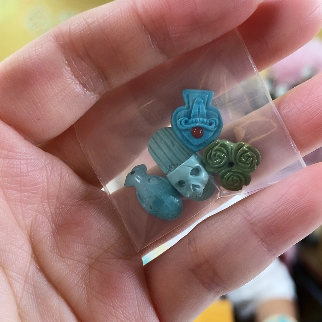 未镶嵌绿松石珠宝奇石