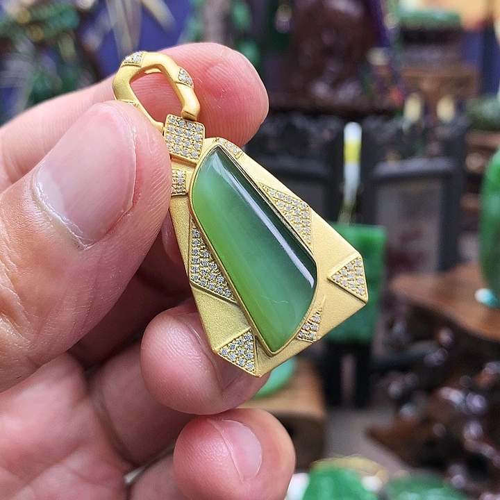 和田玉（碧玉）未镶嵌颈饰