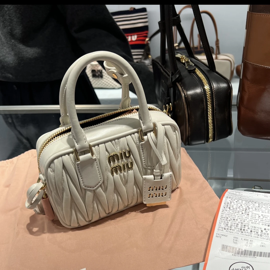 95新 MIU MIU/缪缪 青奢荟/缪缪保龄球小号白色/82249