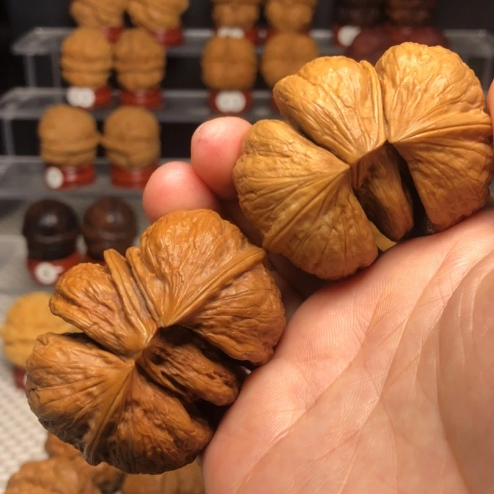 周***亿文玩核桃把件102三连体