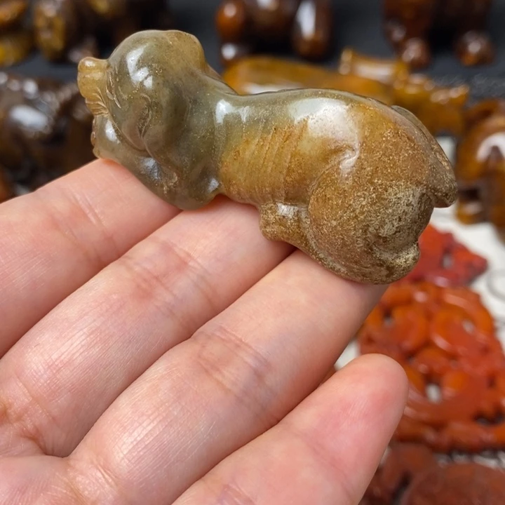未镶嵌蛇纹石玉颈饰36