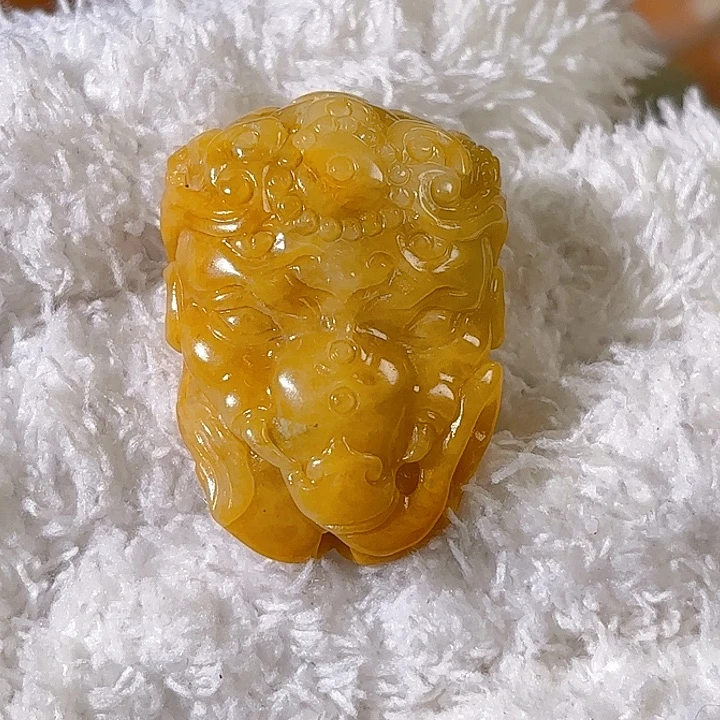 翡翠未镶嵌颈饰三位数