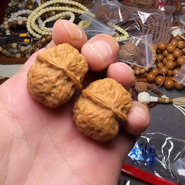 都***欢手串猴头核桃猴头雕刻精工蛤蟆头一对火