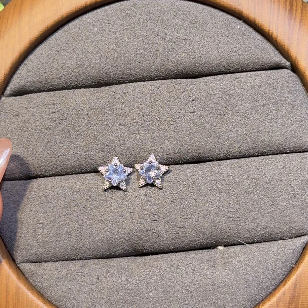 冷***)水晶银S925镶嵌耳饰