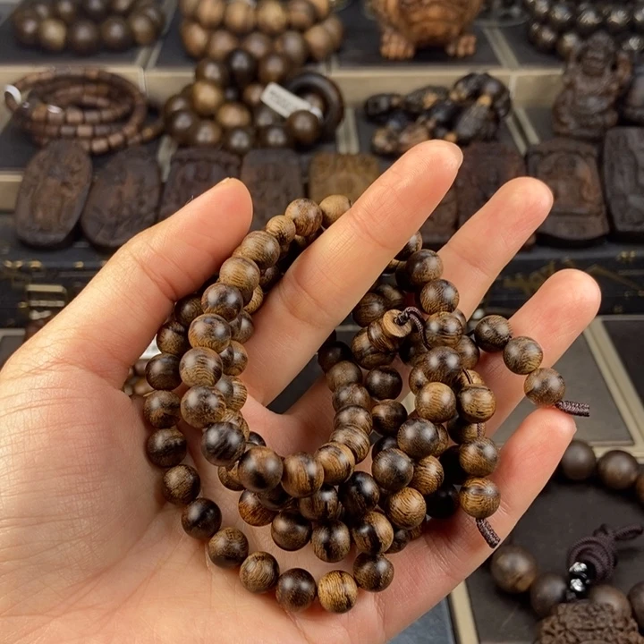 沉香手串白*越南芽庄白棋楠玉化留疤