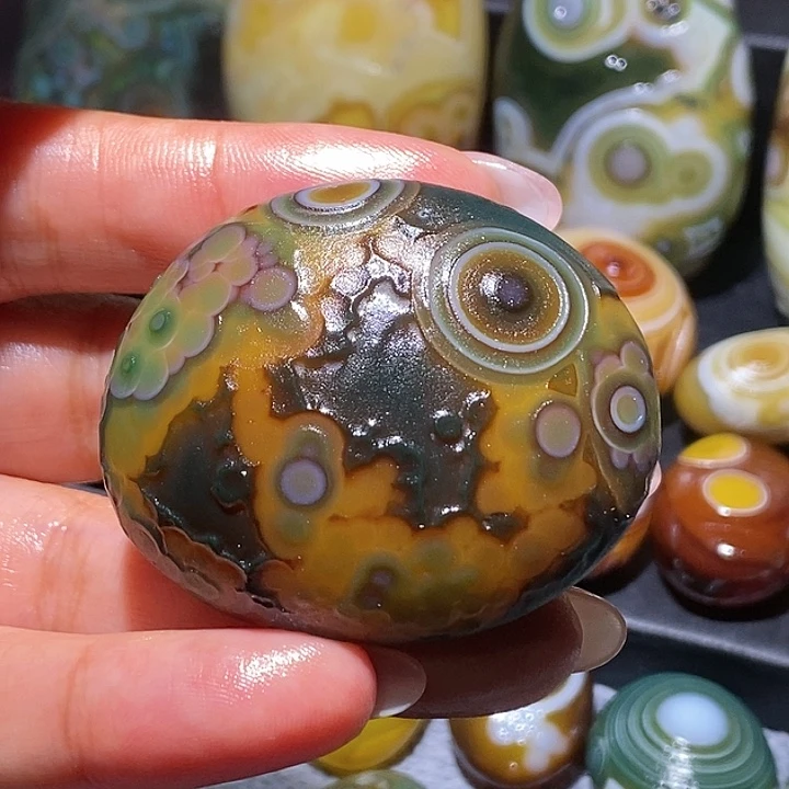 玛瑙/玉髓未镶嵌珠宝奇石13