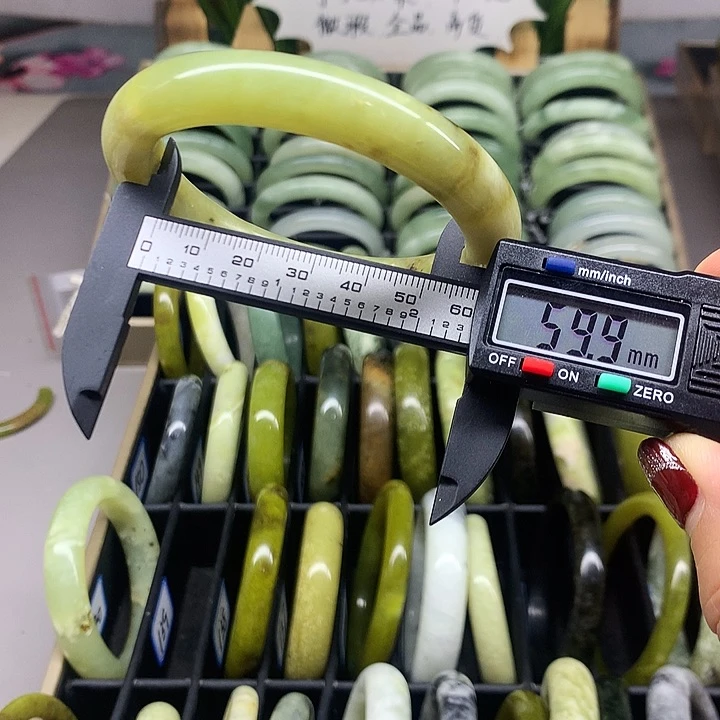 未镶嵌蛇纹石玉手镯139