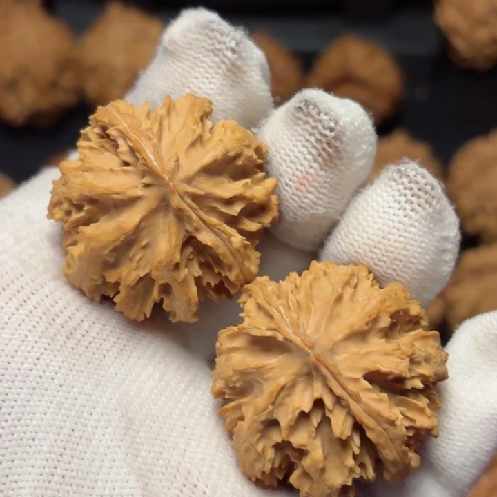 文玩核桃吊坠秦岭灯笼3