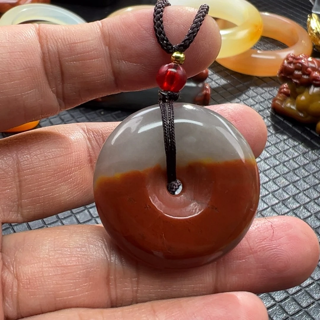 石英质玉未镶嵌颈饰