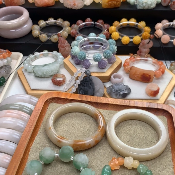 石英质玉手链未镶嵌不*'