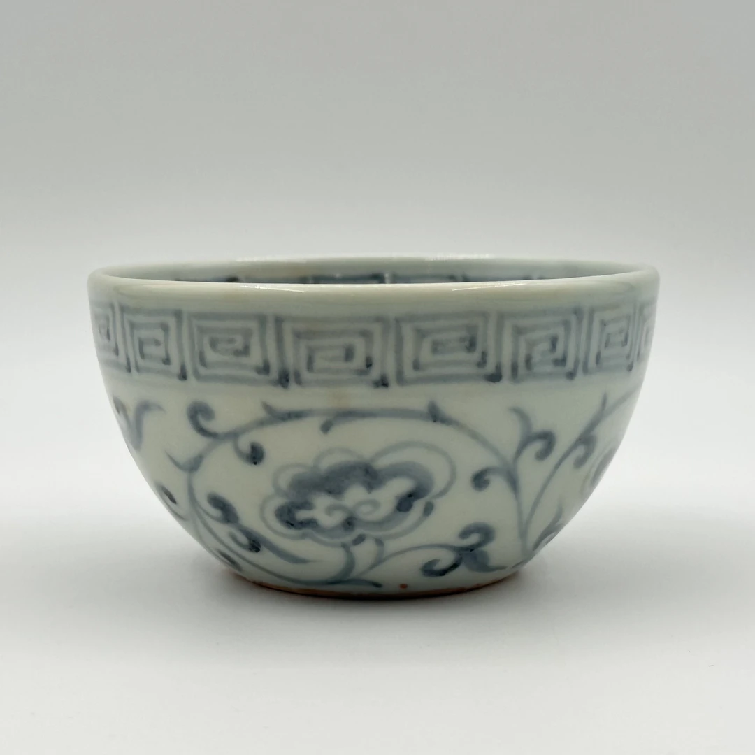 1905 明早期青花缠枝菊纹杯