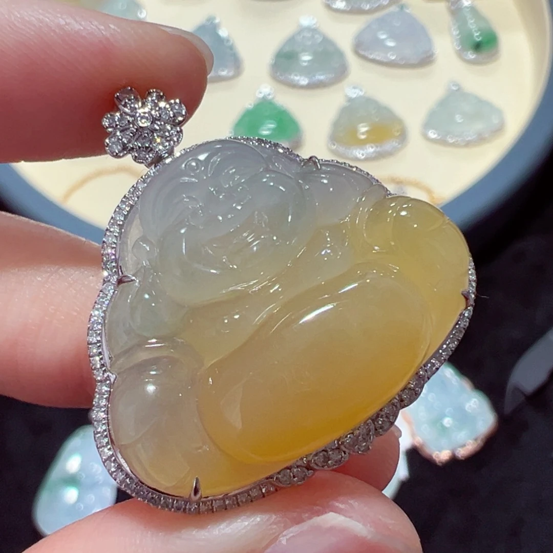 翡翠颈饰18K金镶嵌吊坠