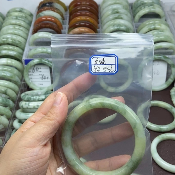 蛇纹石玉手镯未镶嵌晨****｡