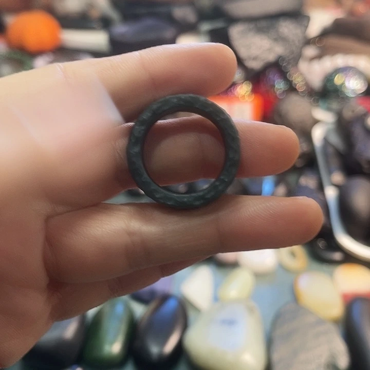 刘***泽玉黑青21.5厘米戒指