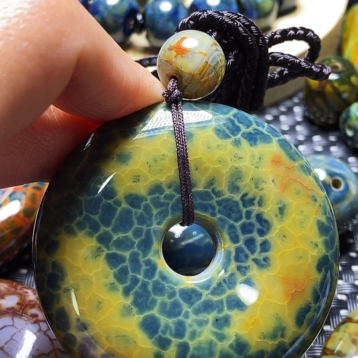 p***玛瑙/玉髓未镶嵌颈饰