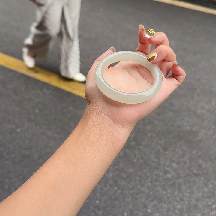 东陵石未镶嵌手镯