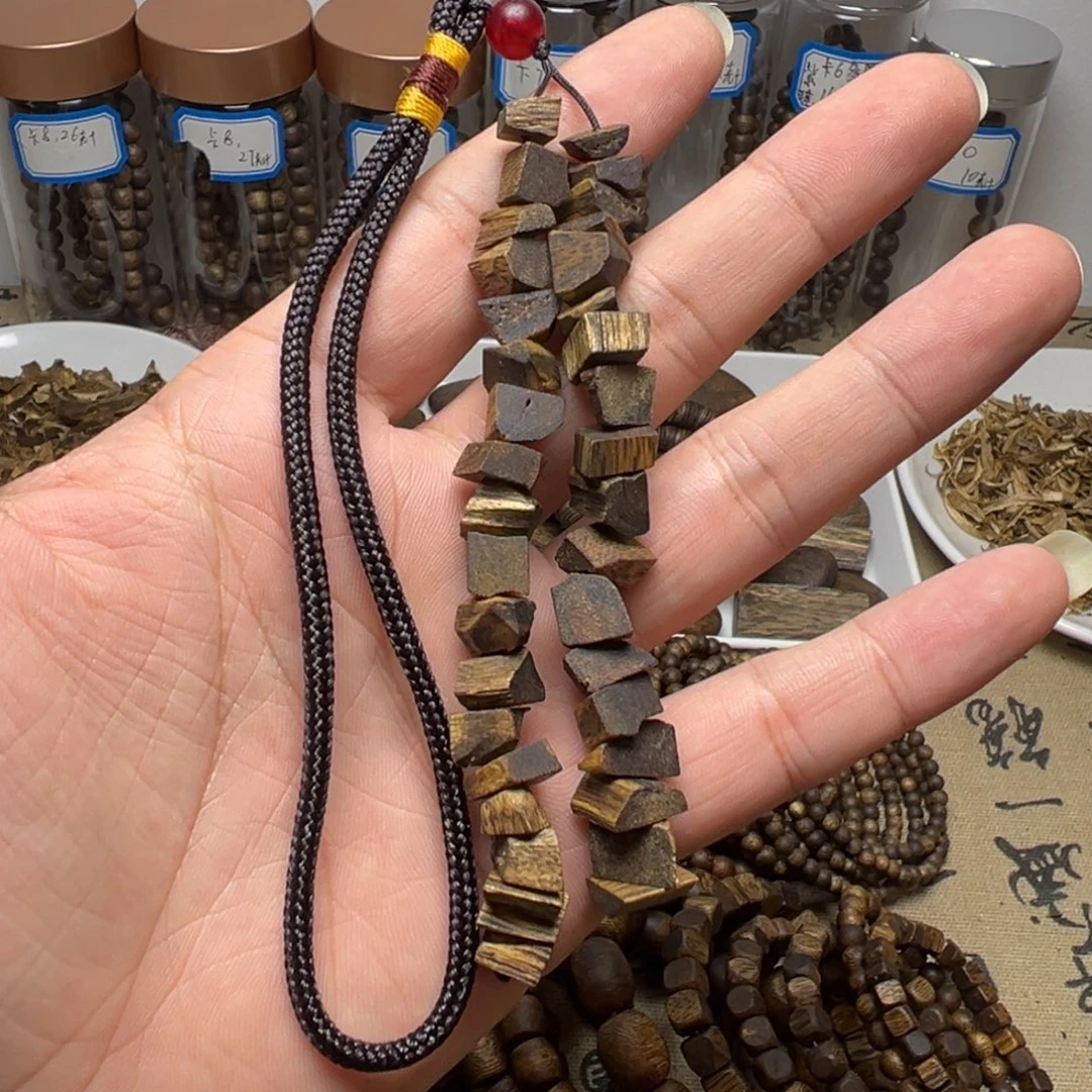 沉香碎屑沉香奇楠沉香车绳子