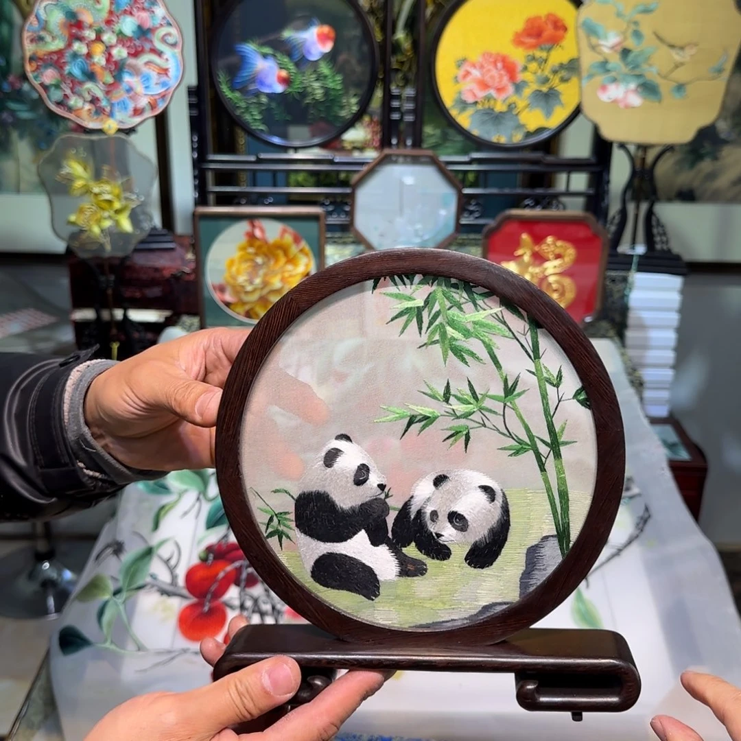 刺绣刺绣工艺精湛