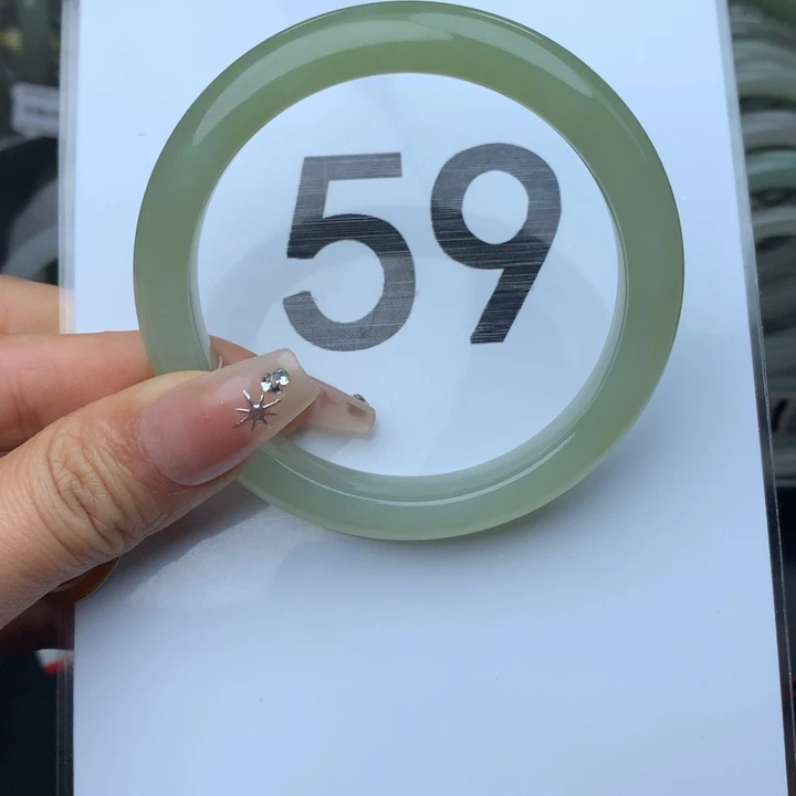 未镶嵌手镯和田玉35