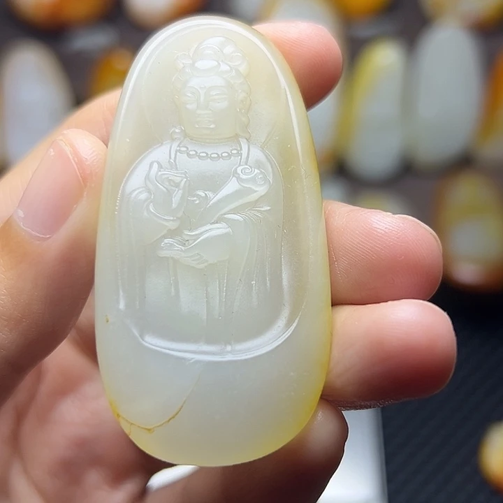 和田玉未镶嵌颈饰