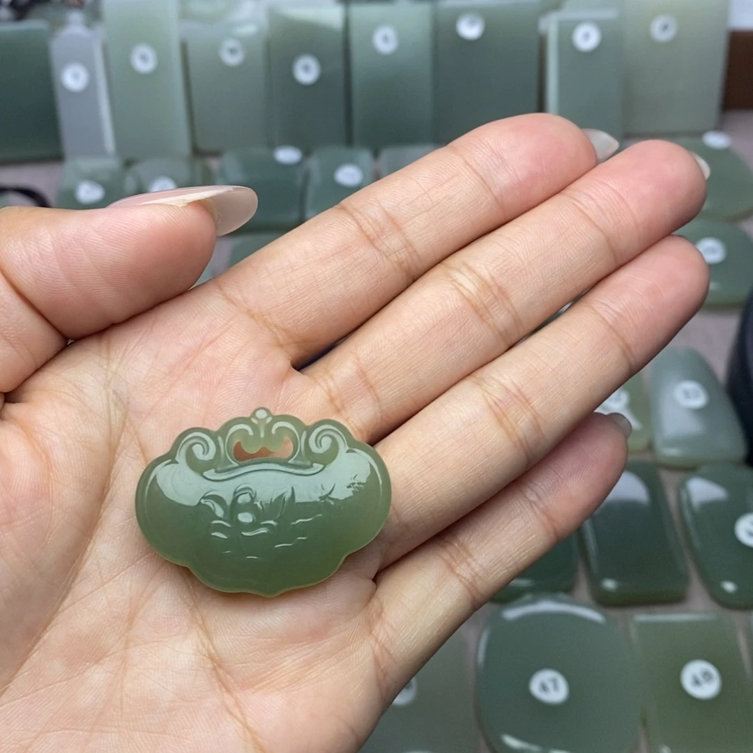 颈饰未镶嵌和田玉