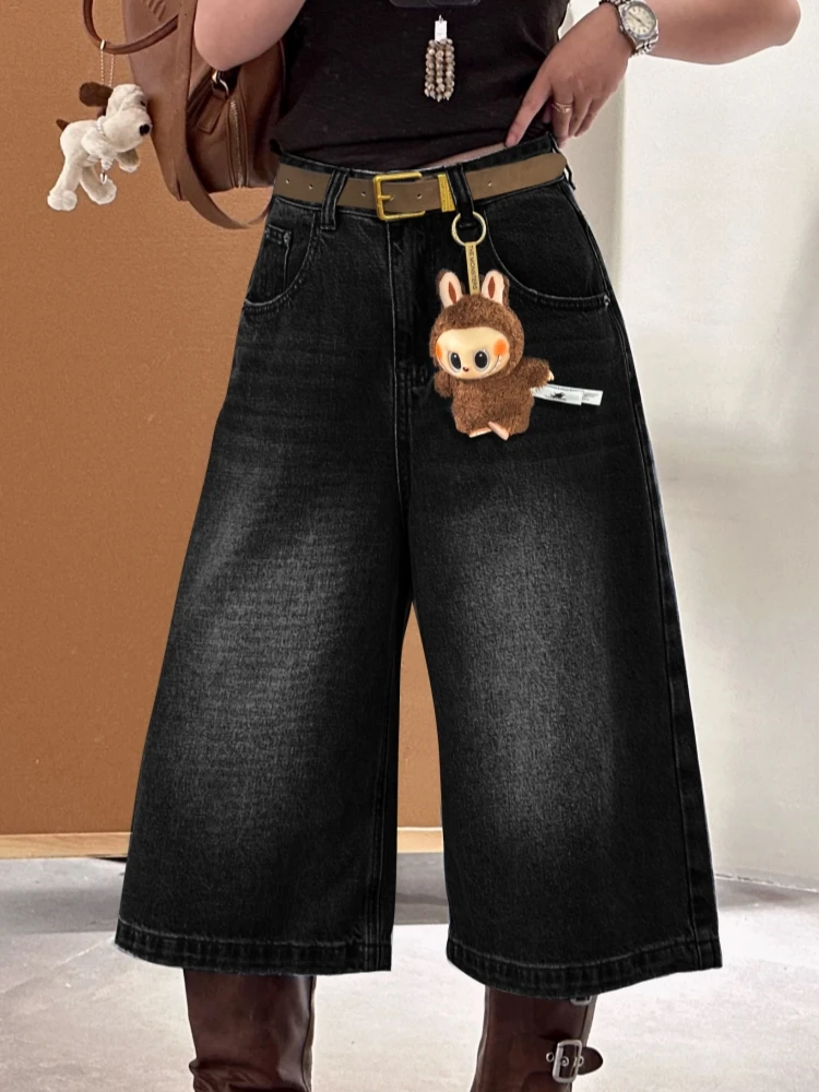 【济州岛】卡通玩偶挂坠设计牛仔七分裤