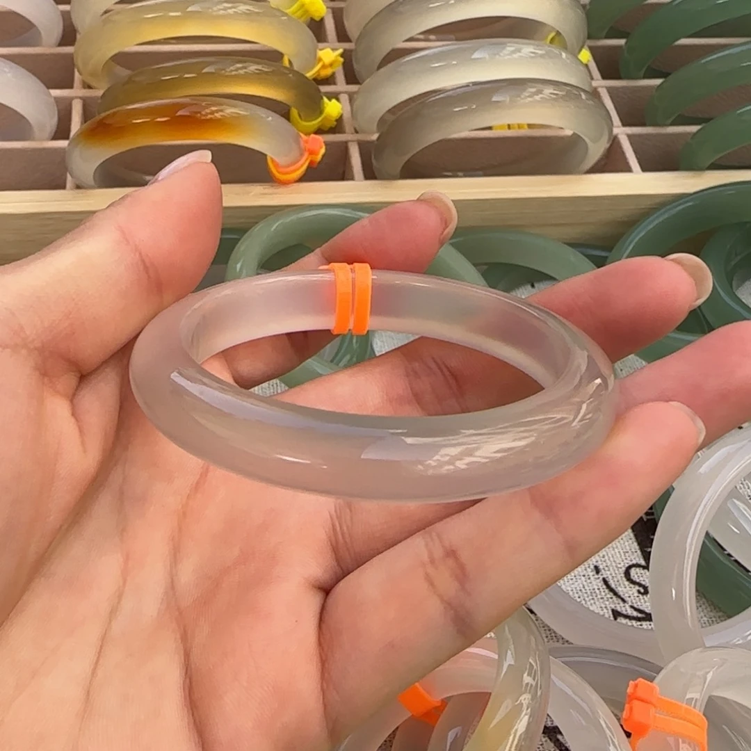 玛瑙/玉髓手镯未镶嵌C