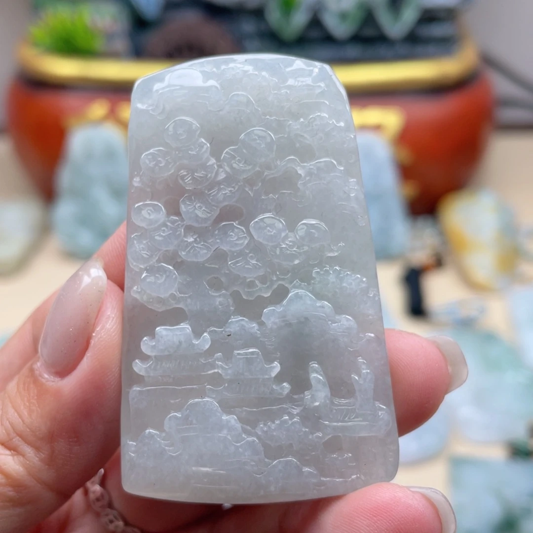 颈饰未镶嵌翡翠山水