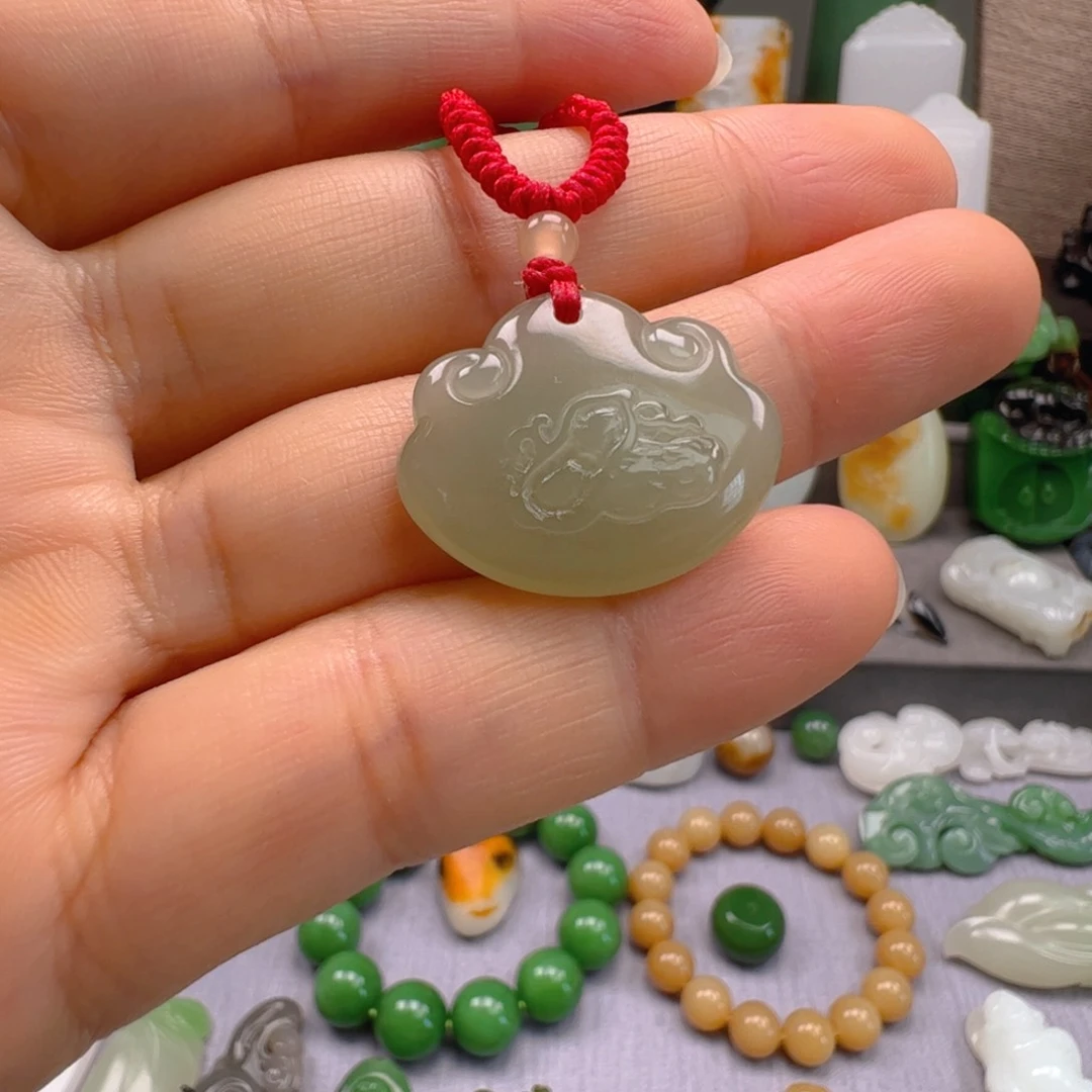 和田玉未镶嵌颈饰