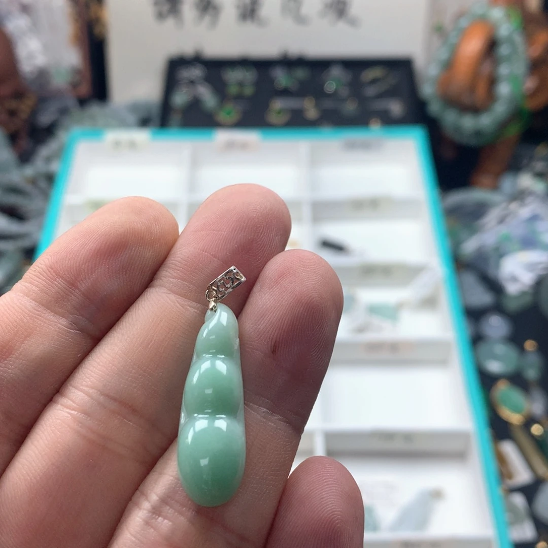 颈饰银S925镶嵌翡翠