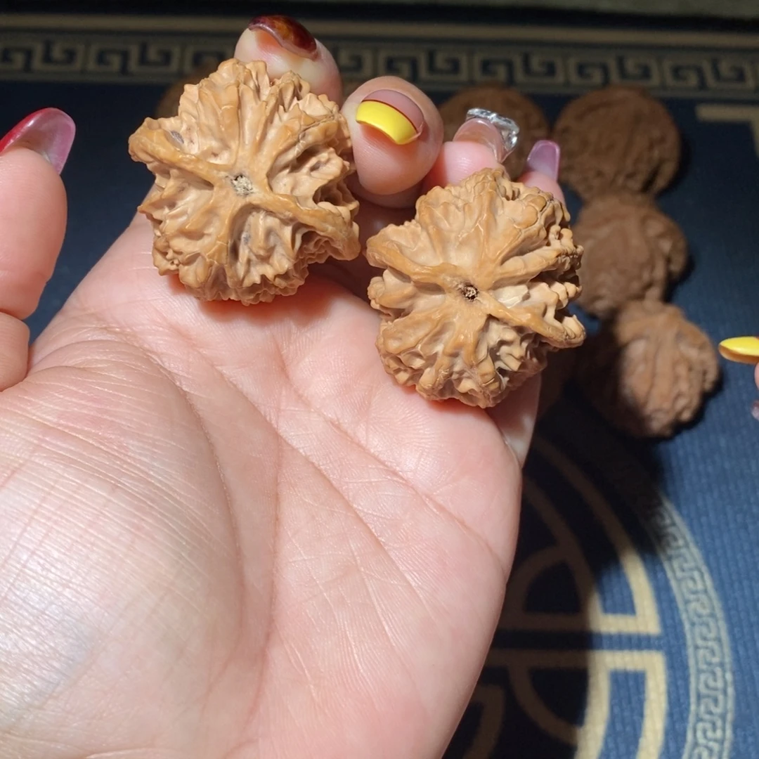 文玩核桃吊坠37尺全品苹果园