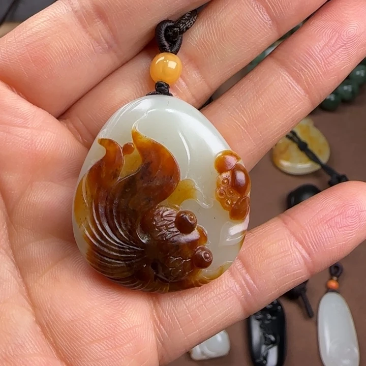 和田玉颈饰未镶嵌水*道