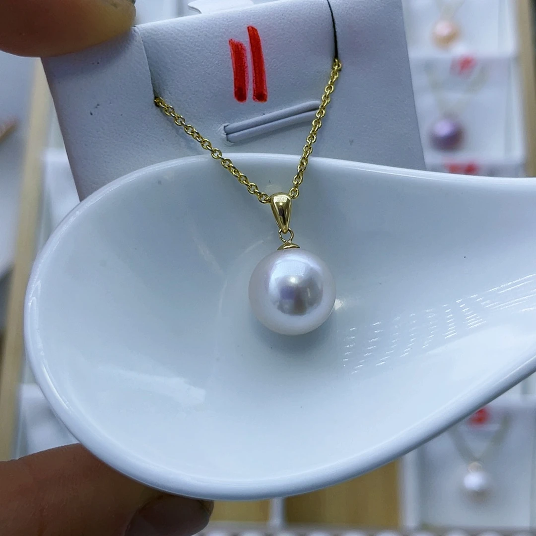 淡水珍珠吊坠(赠链)18K金镶嵌