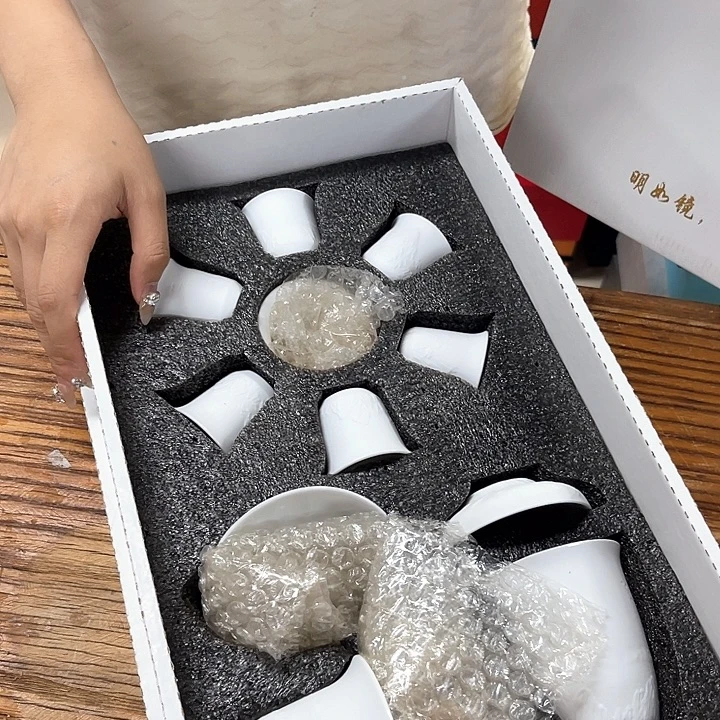 孤品茶具套装等。