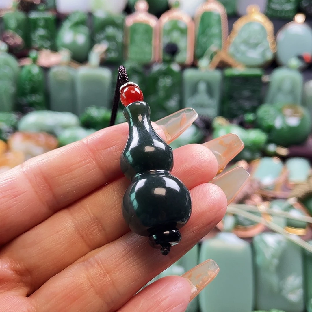 和田玉挂件未镶嵌好**莲